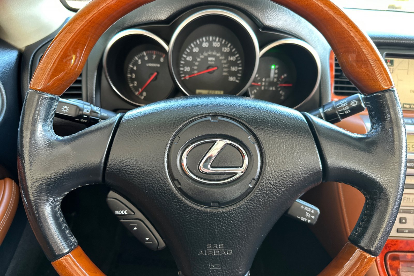 Used 2005 Lexus SC 430 Convertible w/ Preferred Accessory Pkg RWD image 21