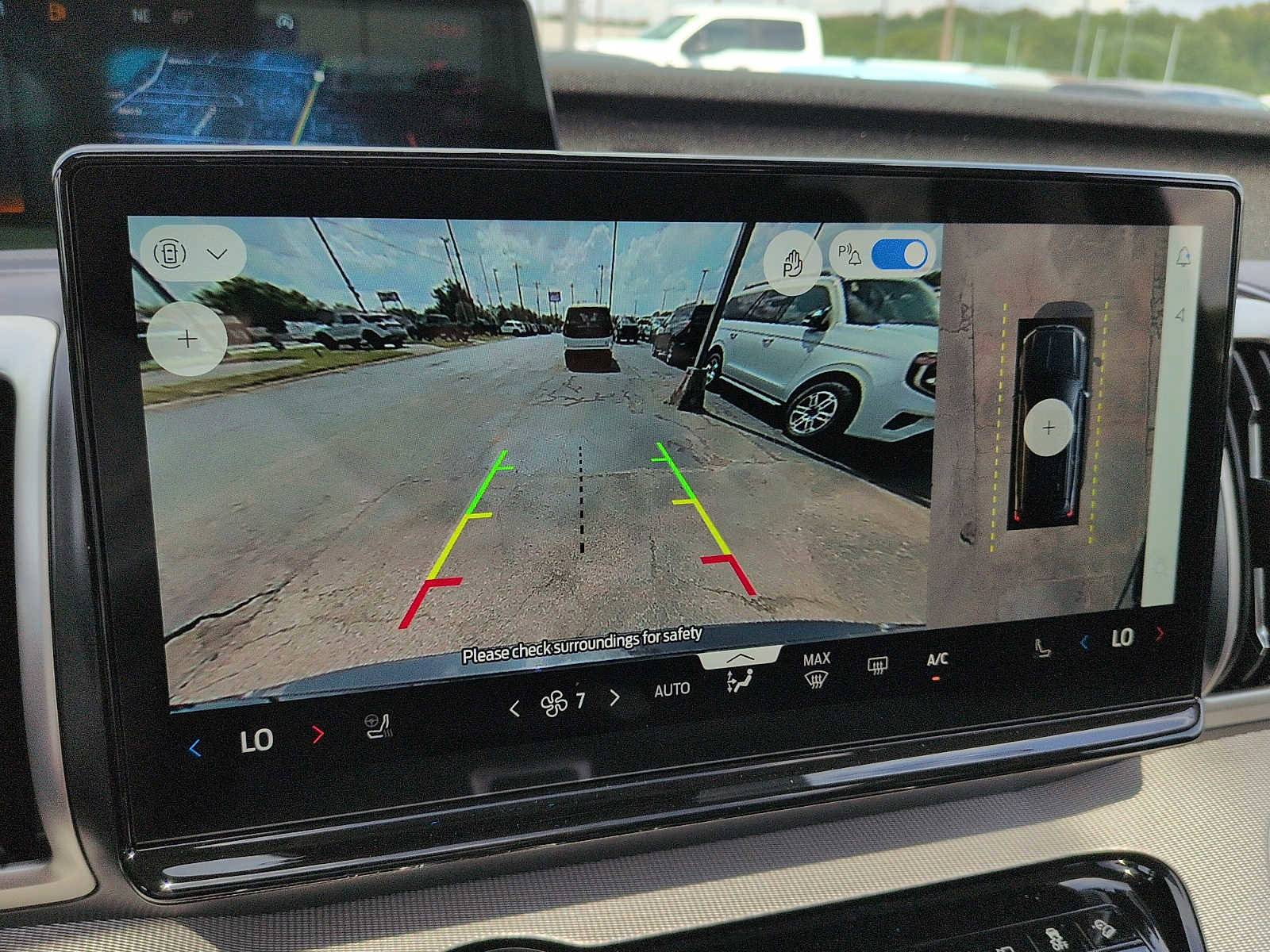 New 2025 Ford Expedition Active AWD/4WD image 19