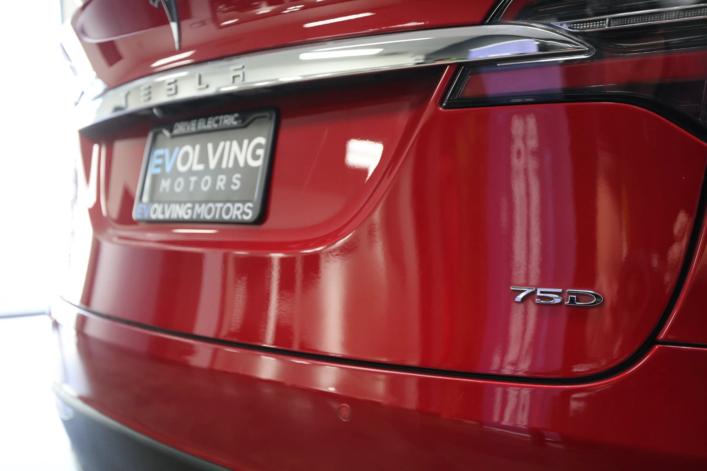 Used 2016 Tesla Model X 75D AWD/4WD image 14