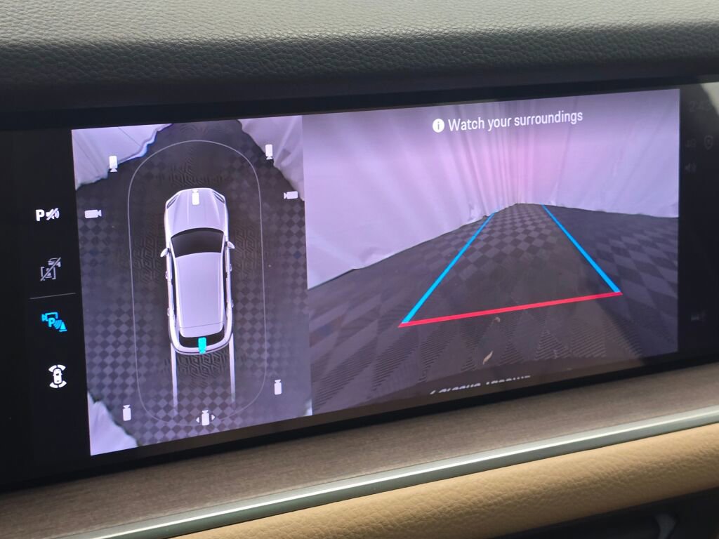 New 2026 Porsche Cayenne image 31