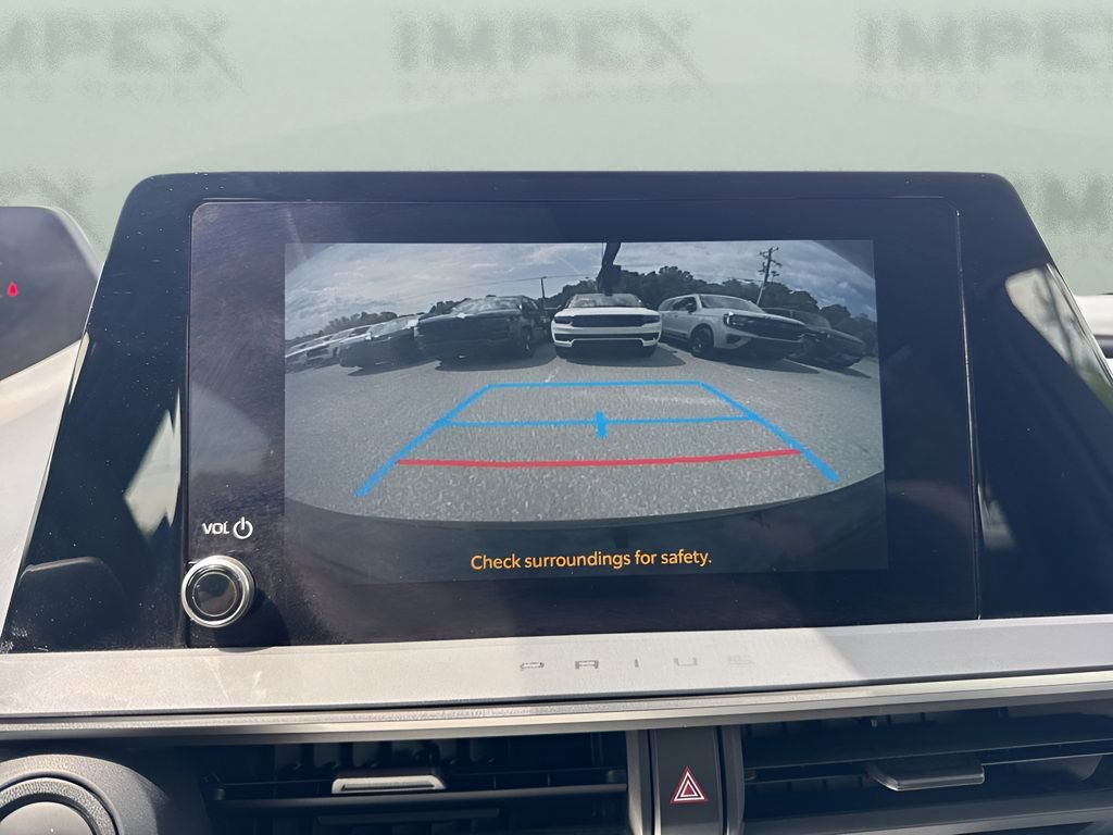 Used 2025 Toyota Prius LE FWD image 17
