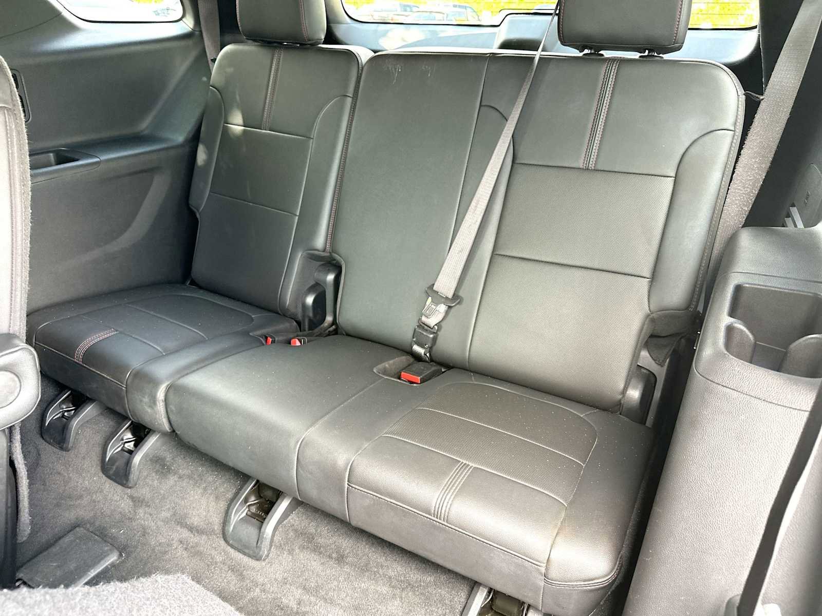 Used 2023 Chevrolet Traverse RS image 28