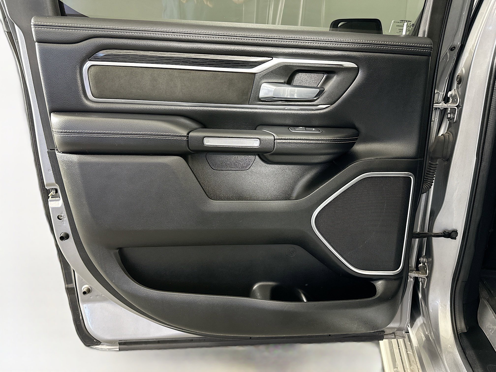 Used 2023 RAM 1500 Laramie image 26