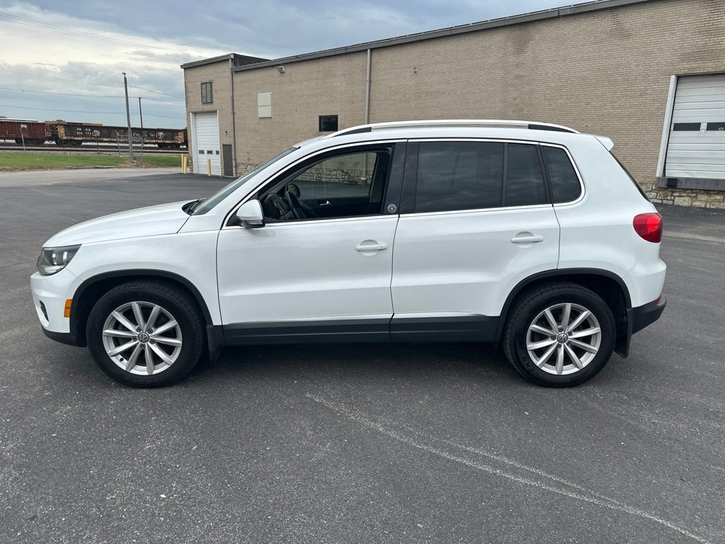 Used 2017 Volkswagen Tiguan Wolfsburg Edition AWD/4WD image 8