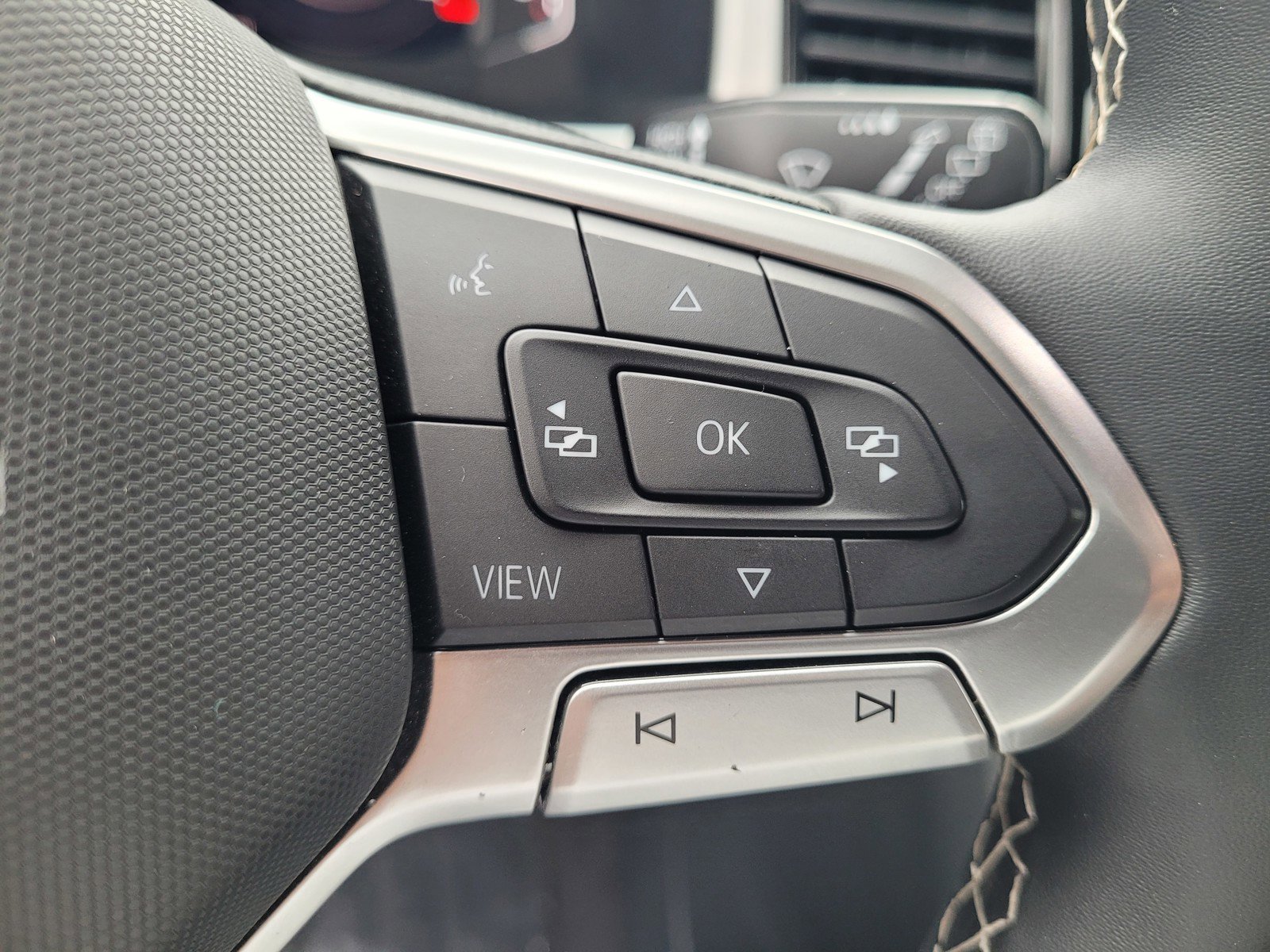 Used 2022 Volkswagen Atlas Cross Sport SE image 22