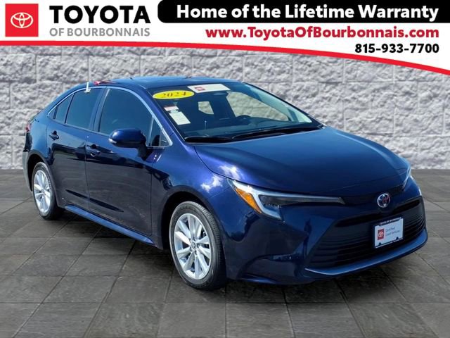 Used 2024 Toyota Corolla XLE image 1