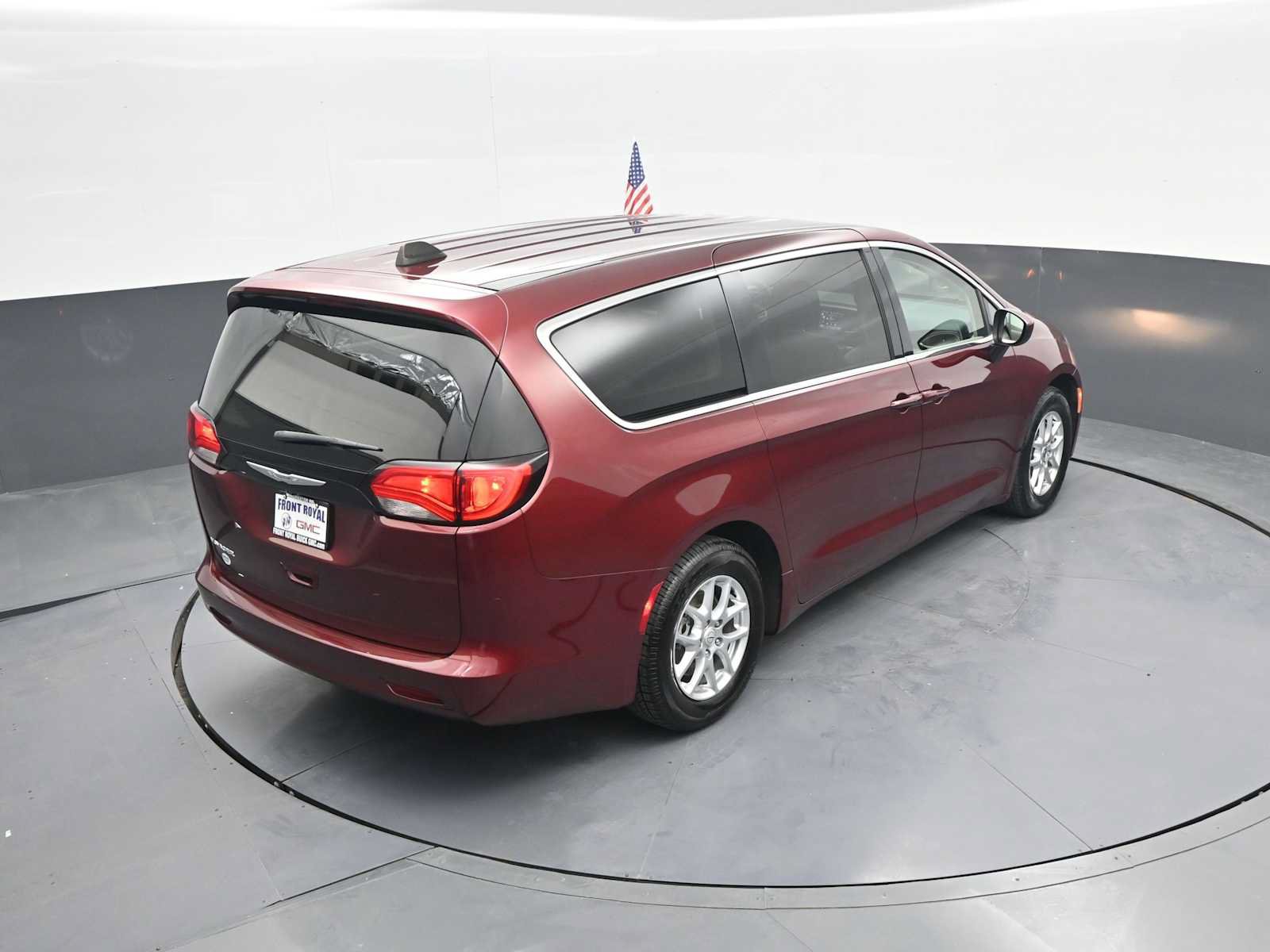 Used 2023 Chrysler Voyager LX FWD image 33