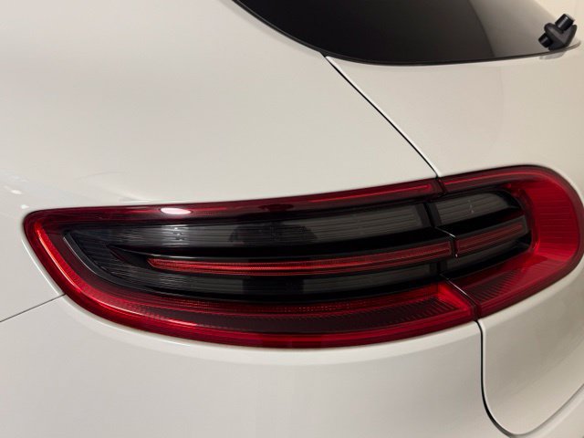 Used 2018 Porsche Macan AWD/4WD image 13
