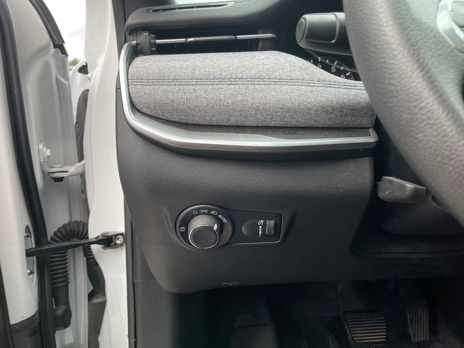 Used 2025 Jeep Compass Sport AWD/4WD image 15