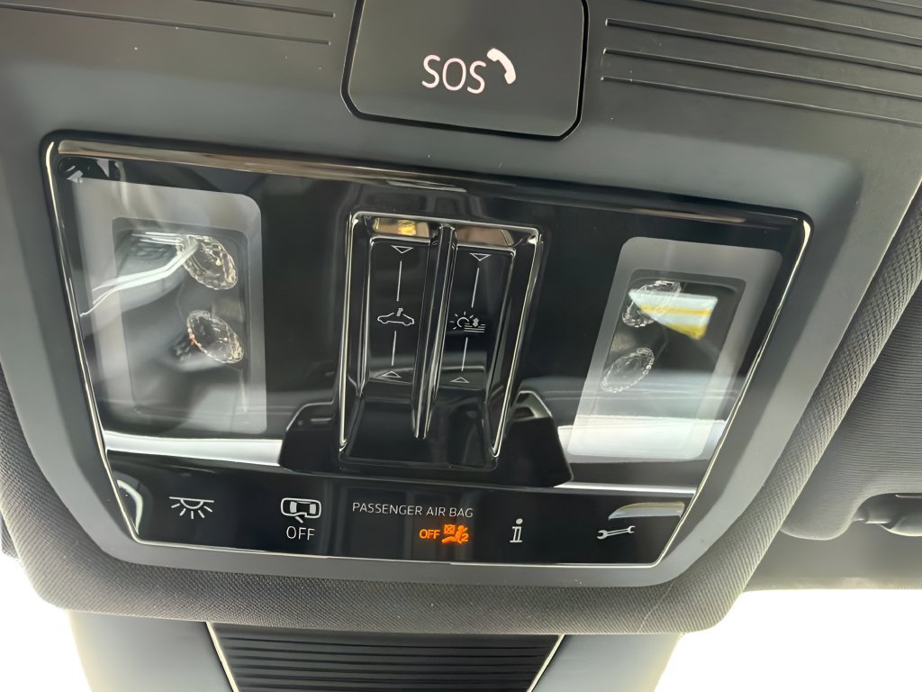 New 2026 Volkswagen Tiguan SE R-Line AWD/4WD image 23