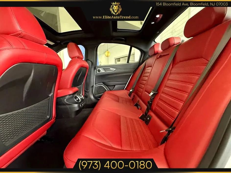 Used 2022 Alfa Romeo Giulia Veloce image 28