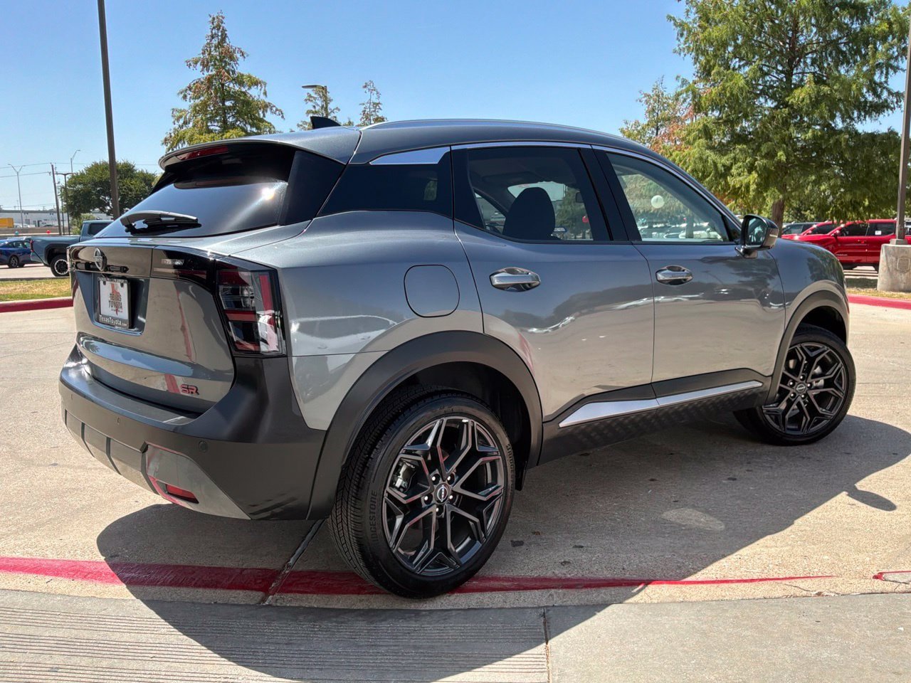 Used 2026 Nissan Kicks SR FWD image 6