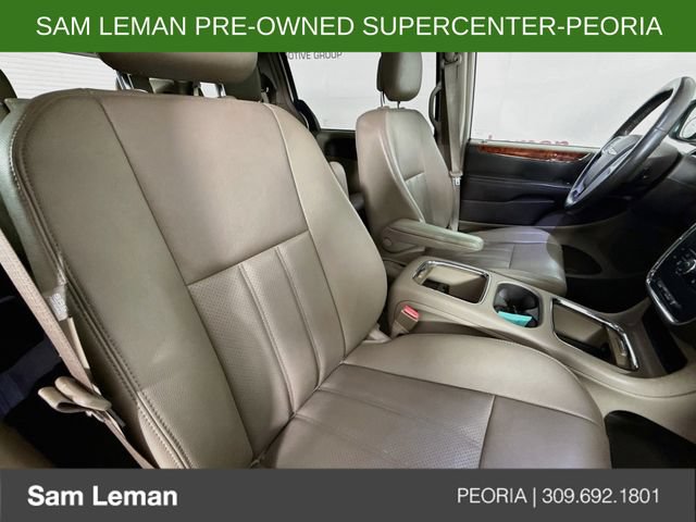 Used 2014 Chrysler Town & Country Touring-L w/ Driver Convenience Group FWD image 28