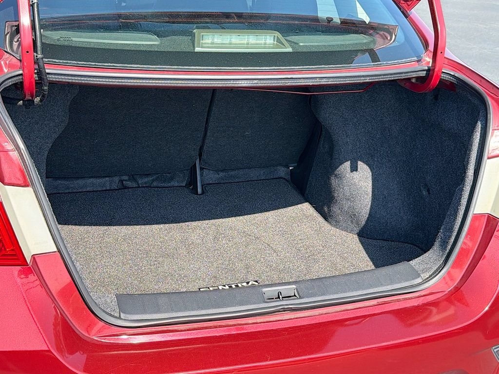 Used 2016 Nissan Sentra SV FWD image 32