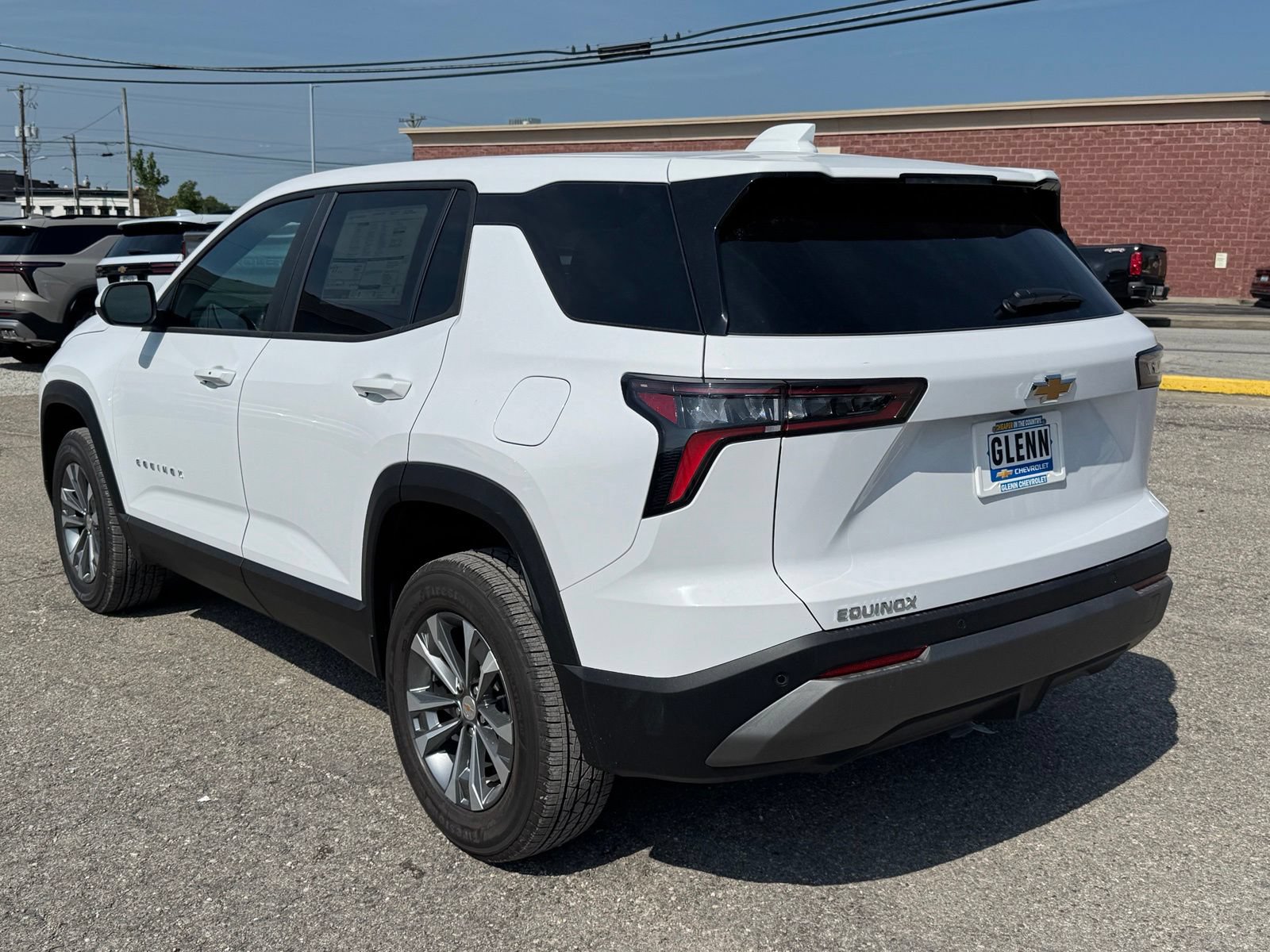 New 2027 Chevrolet Equinox LT FWD image 4