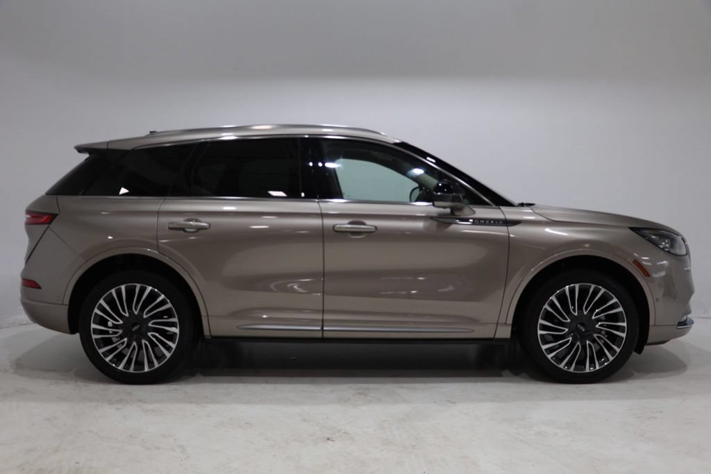 Used 2020 Lincoln Corsair Reserve w/ Equipment Group 201A AWD/4WD image 9