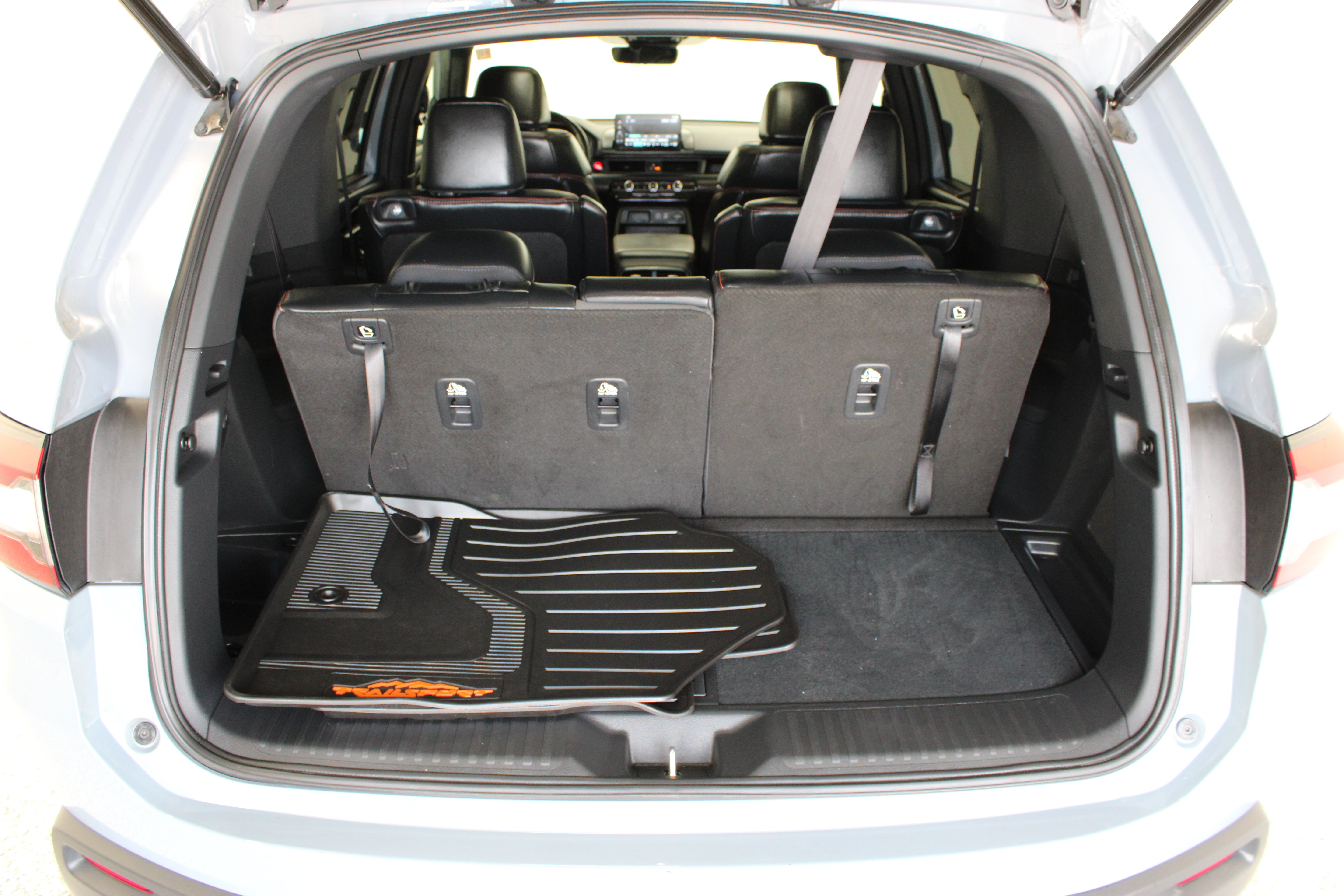 Used 2025 Honda Pilot TrailSport image 35