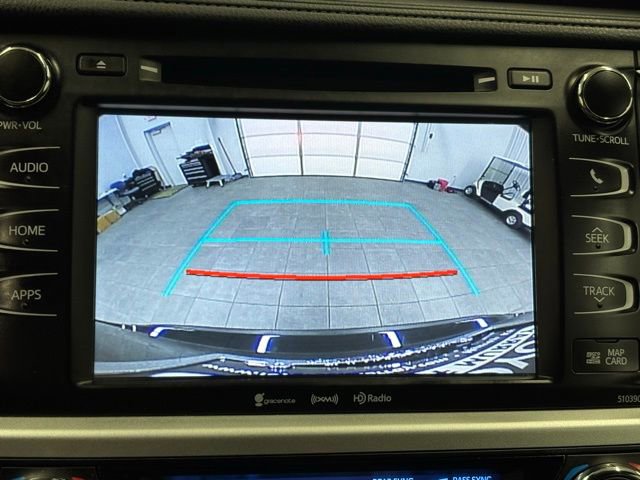 Used 2019 Toyota Highlander SE image 29