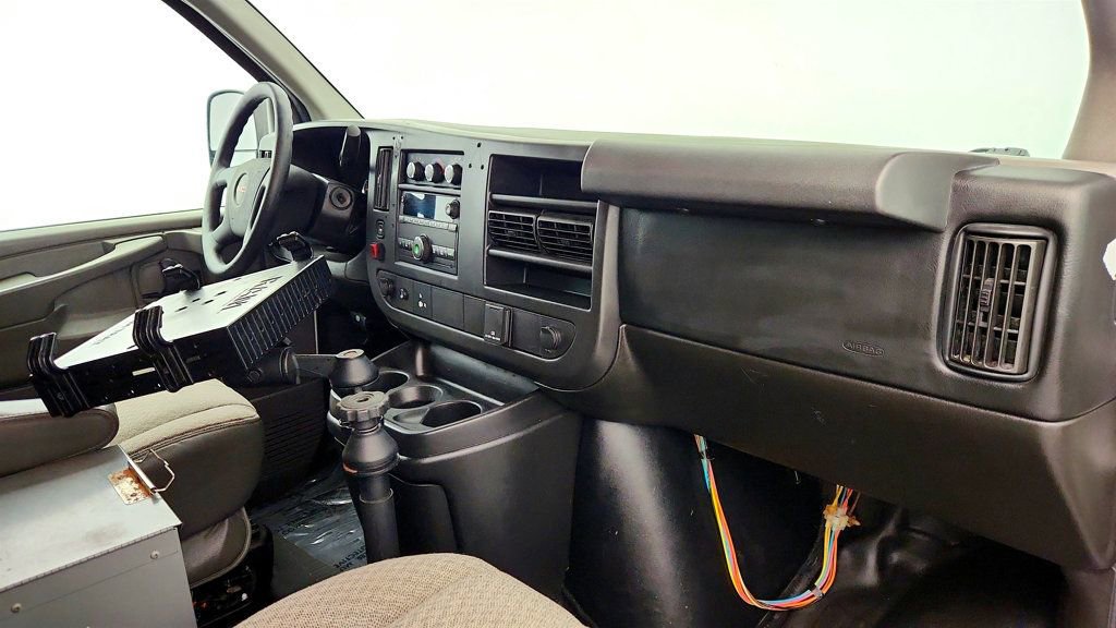 Used 2015 GMC Savana 2500 RWD image 20