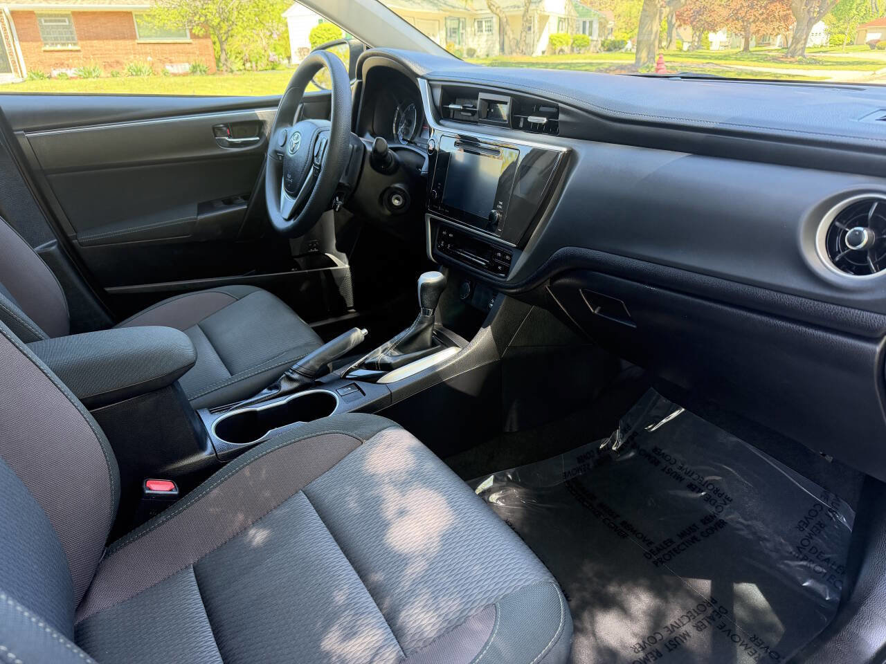 Used 2019 Toyota Corolla LE w/ LE Premium Package w/Moonroof FWD image 15