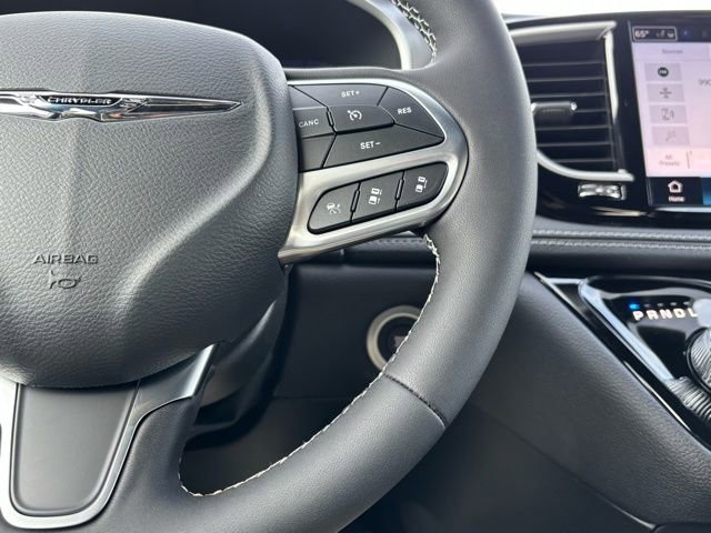 New 2026 Chrysler Pacifica Select image 32