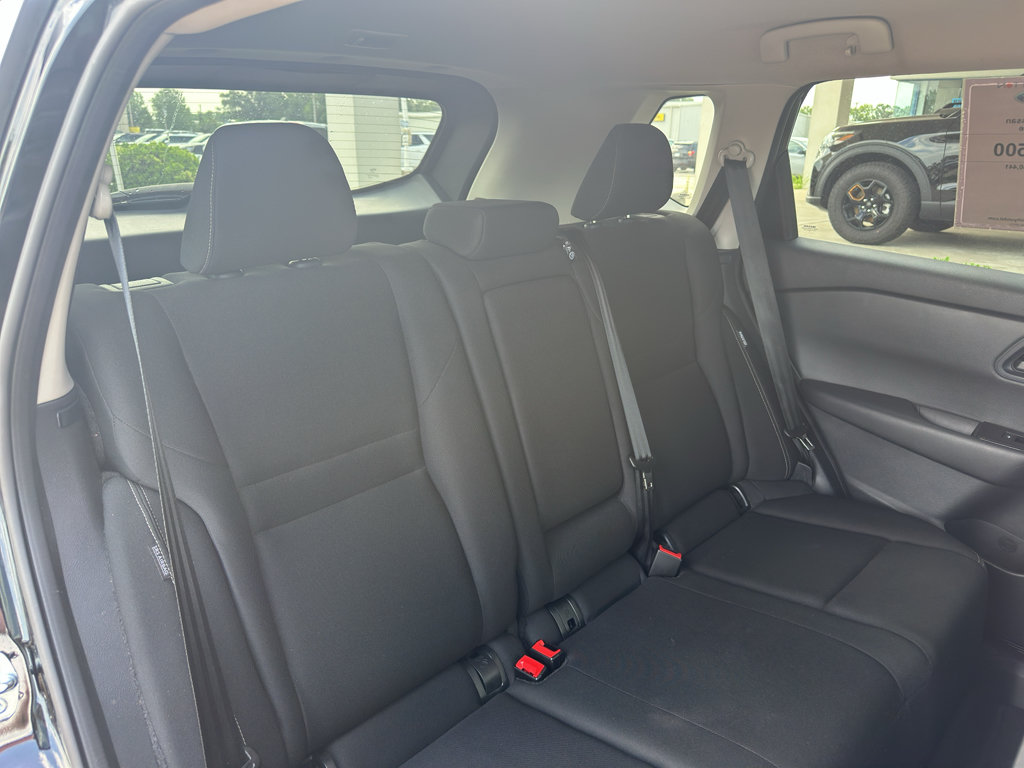 Used 2024 Nissan Rogue S AWD/4WD image 29