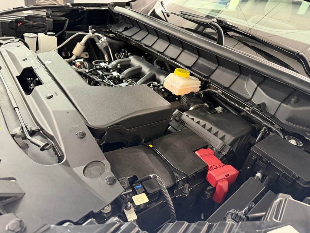 Used 2025 Nissan Pathfinder SL AWD/4WD image 6