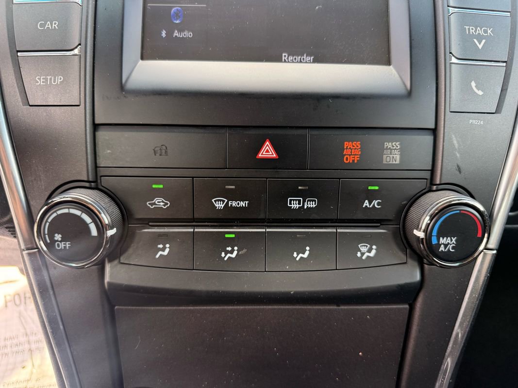 Used 2016 Toyota Camry SE image 23