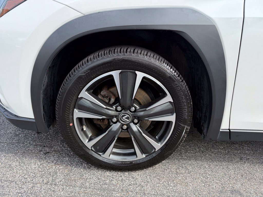 Used 2019 Lexus UX 250h w/ Premium Package AWD/4WD image 23