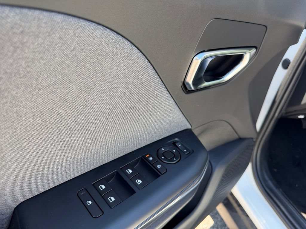 Certified 2025 Kia K4 EX FWD image 11