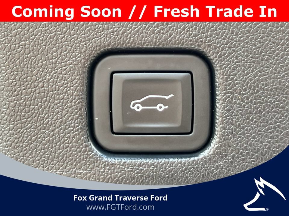 Used 2025 Buick Enclave Preferred AWD/4WD image 33