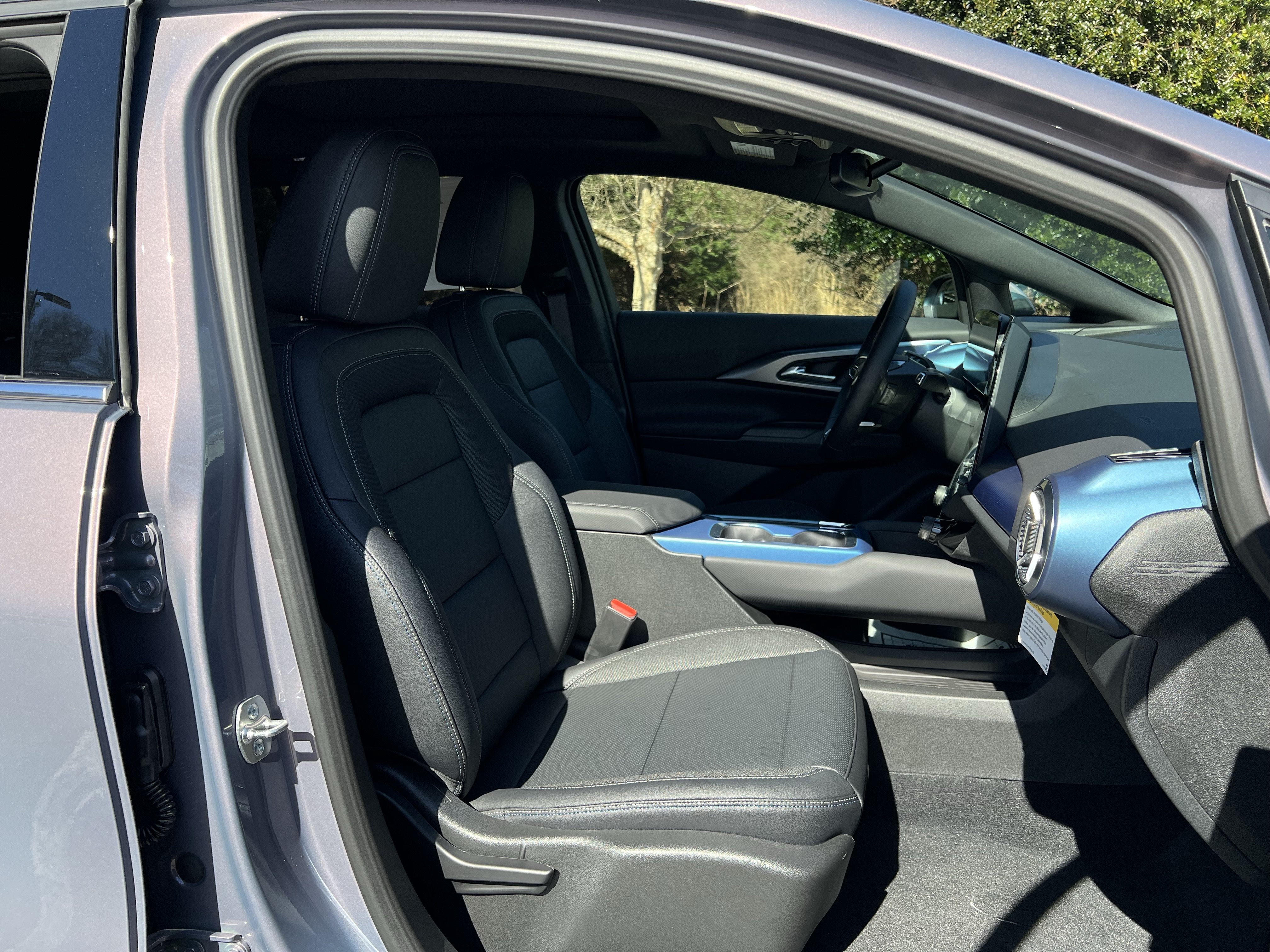 New 2026 Chevrolet Equinox EV LT AWD/4WD image 33