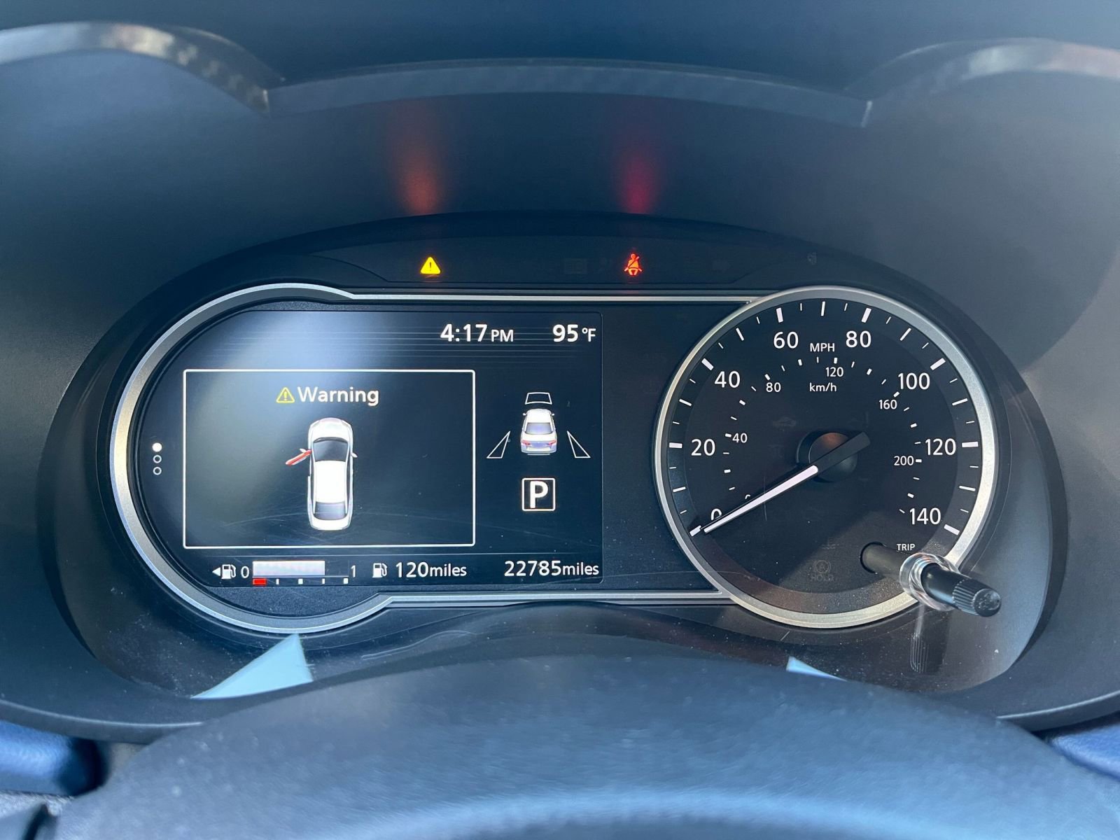 Used 2025 Nissan Versa SV image 38