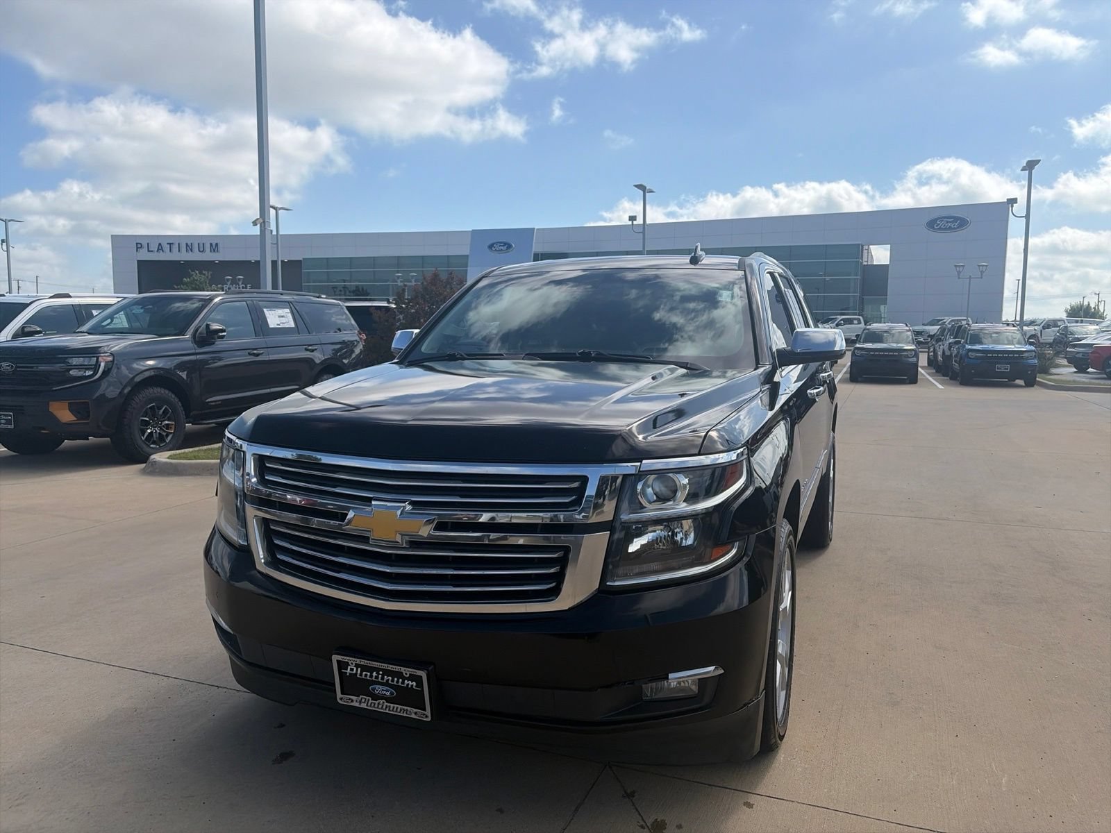 Used 2019 Chevrolet Tahoe Premier AWD/4WD image 9