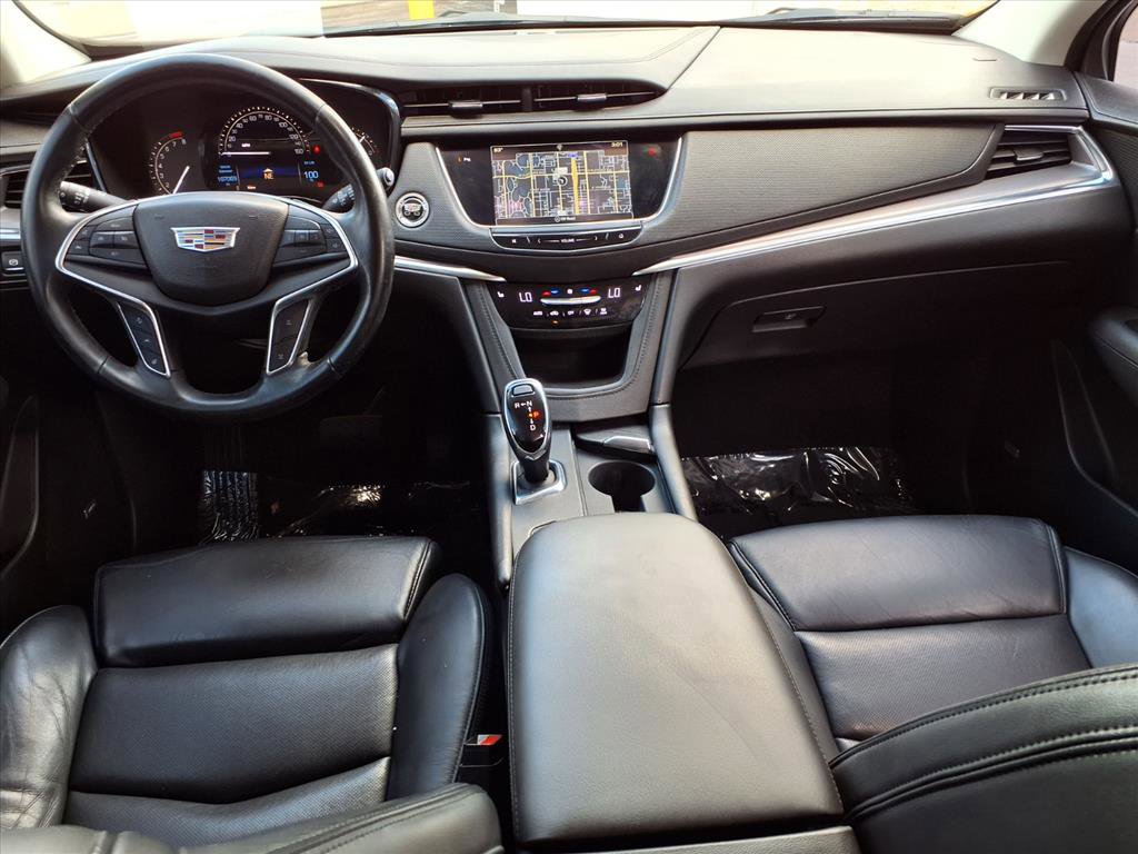 Used 2017 Cadillac XT5 Luxury w/ Driver Awareness Package FWD image 15