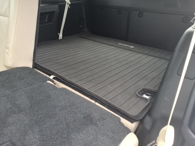 Used 2023 Lexus GX 460 Luxury w/ Accessory Package AWD/4WD image 8
