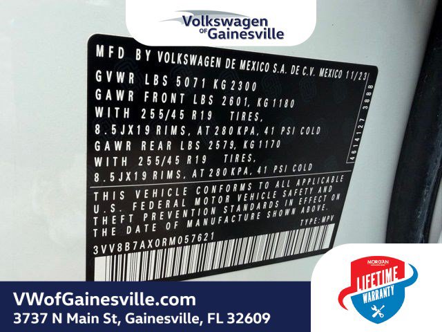 Certified 2024 Volkswagen Tiguan SE R-Line AWD/4WD image 31