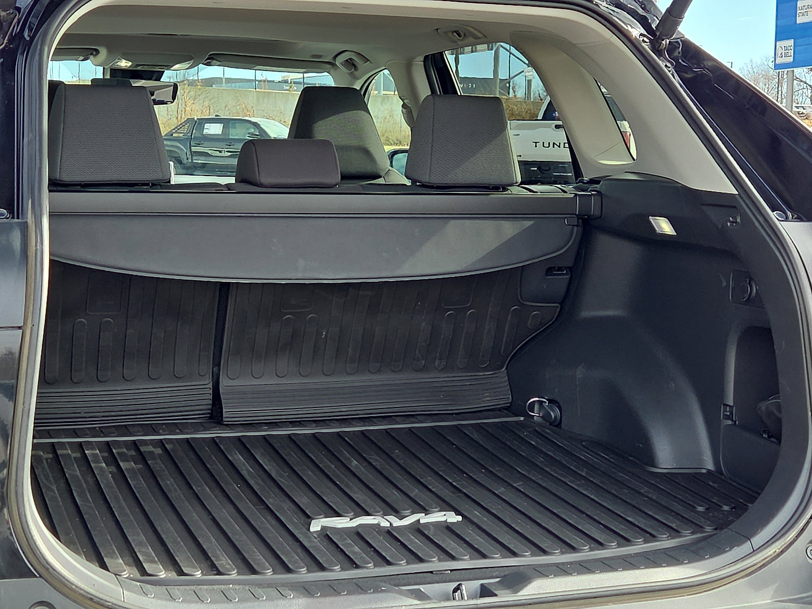 Used 2024 Toyota RAV4 XLE image 9