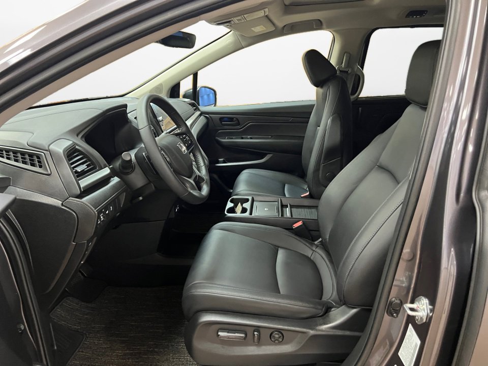Certified 2026 Honda Odyssey EX-L image 9