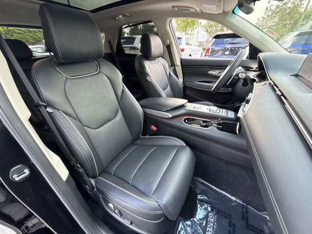 Used 2022 Genesis GV70 2.5T w/ Advanced Package image 26