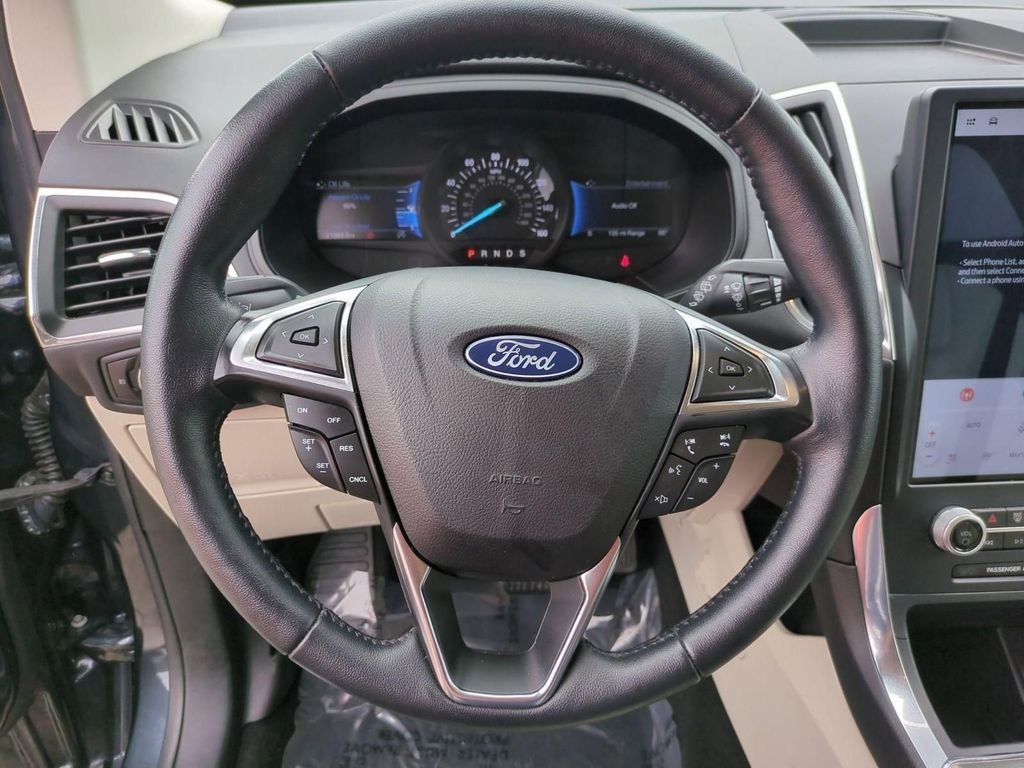 Used 2023 Ford Edge Titanium AWD/4WD image 18