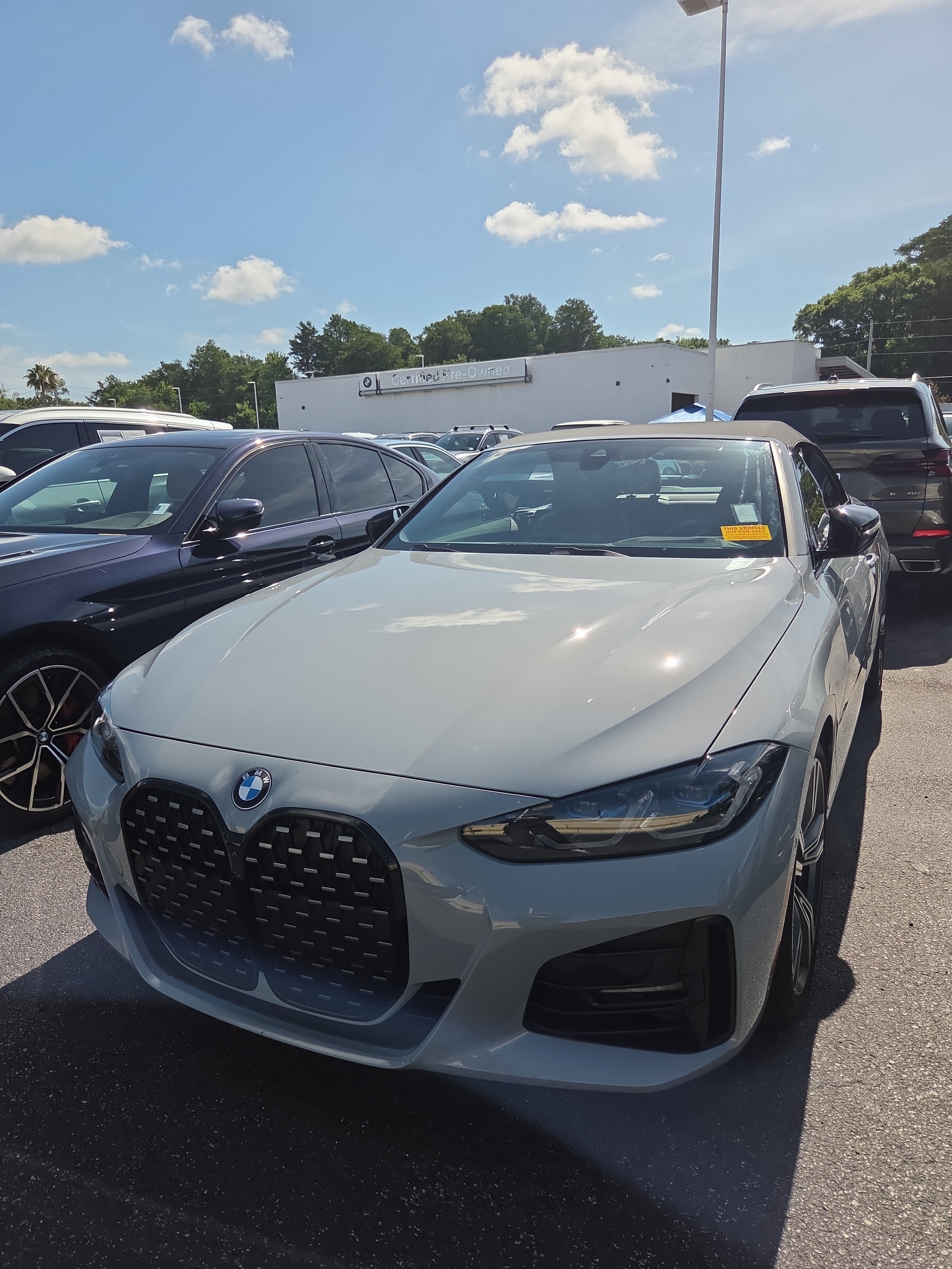 Used 2024 BMW 430i Convertible w/ M Sport Package RWD image 3