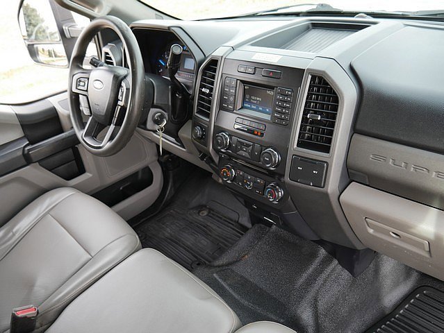Used 2017 Ford F550 4x4 Crew Cab Super Duty image 45