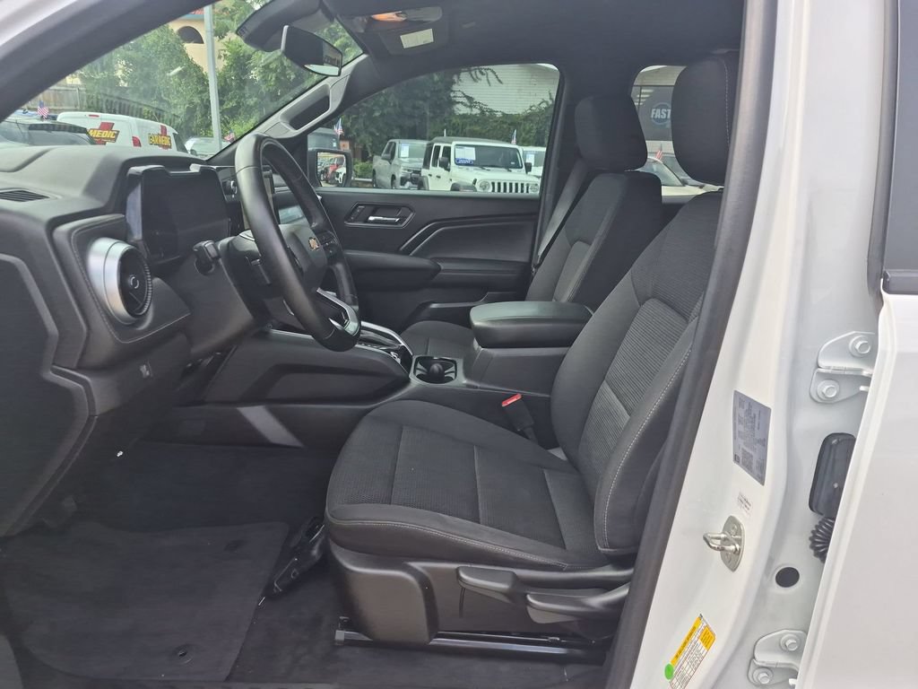 Used 2023 Chevrolet Colorado LT w/ LT Convenience Package RWD image 11