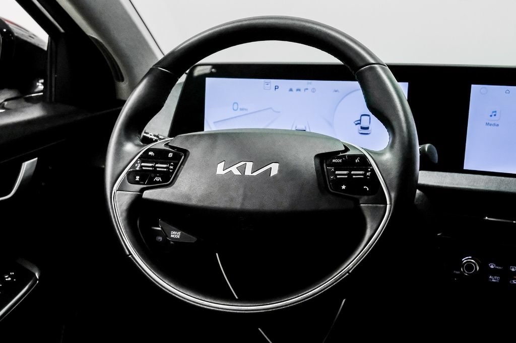Used 2024 Kia EV6 Light RWD image 16