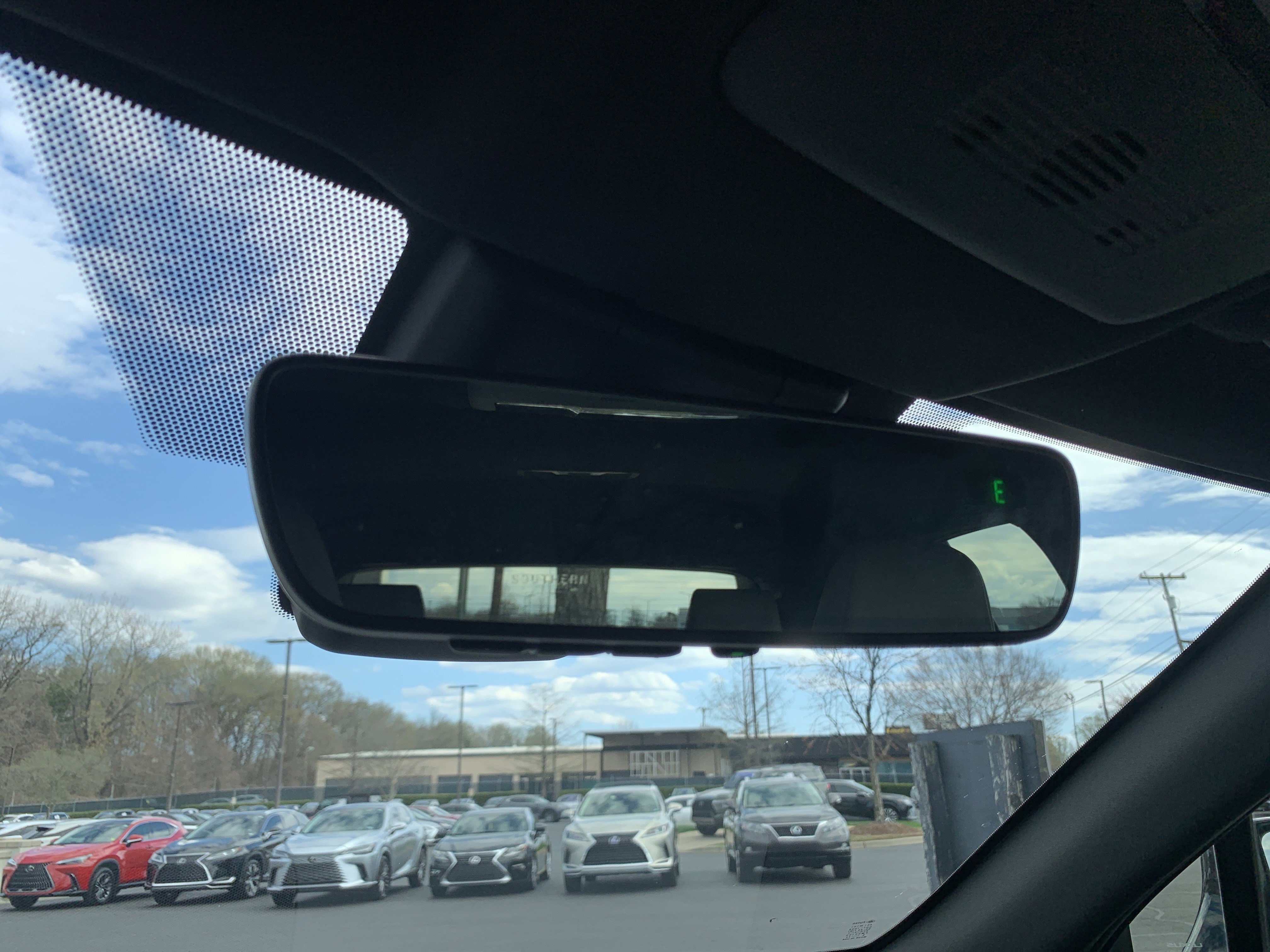 Used 2020 Lexus UX 200 w/ Premium Package image 27