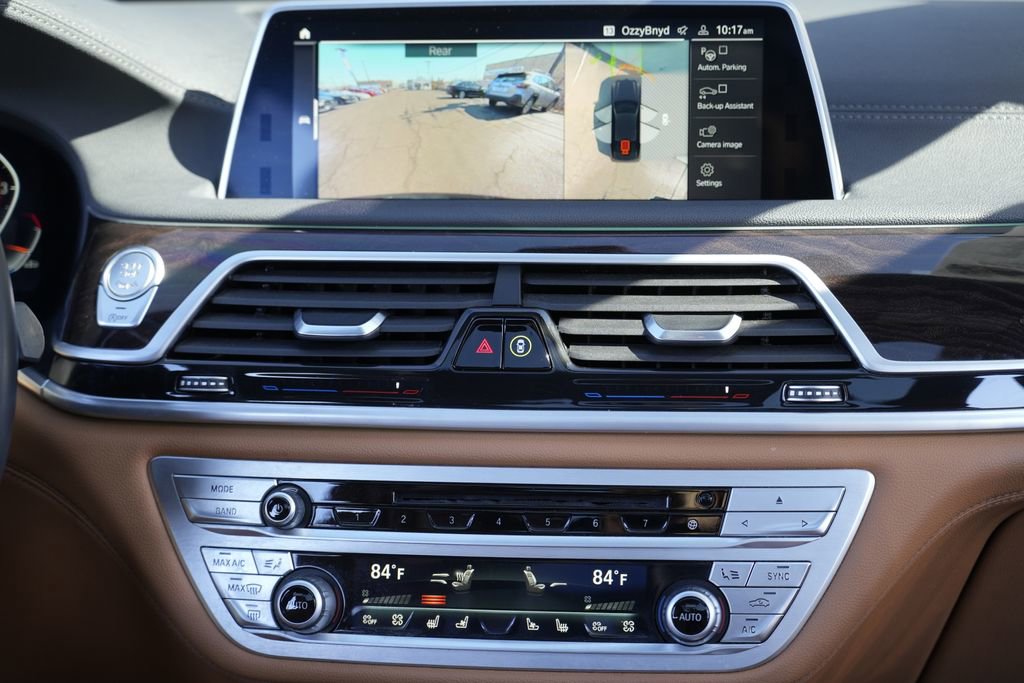 Used 2020 BMW 750i xDrive w/ Cold Weather Package image 46