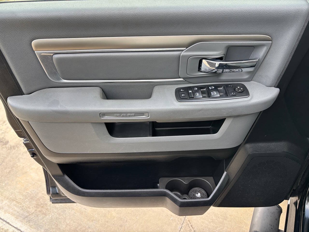 Used 2017 RAM 1500 Outdoorsman AWD/4WD image 29