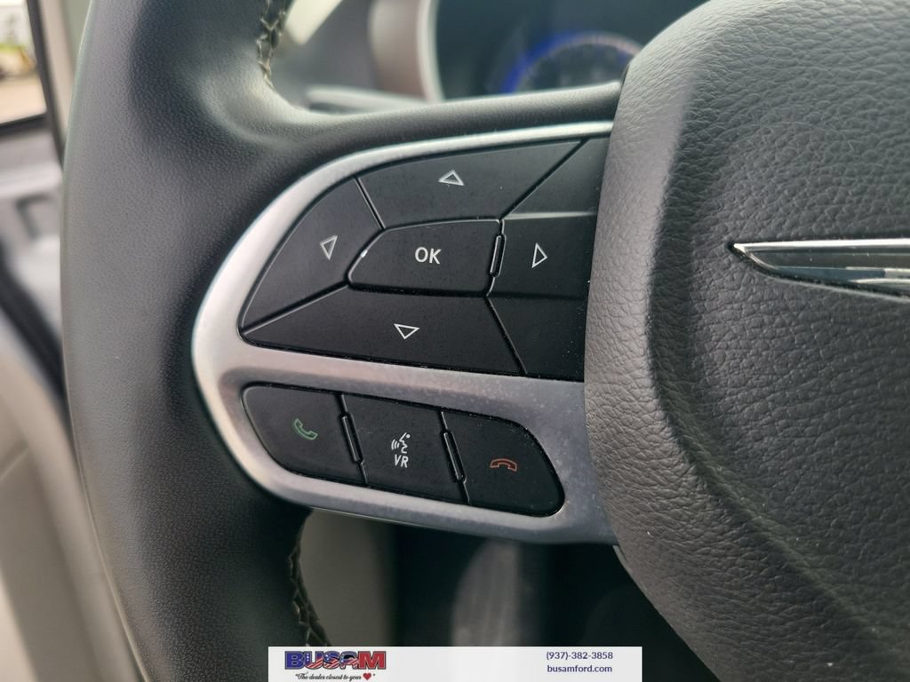 Used 2023 Chrysler Voyager LX FWD image 16