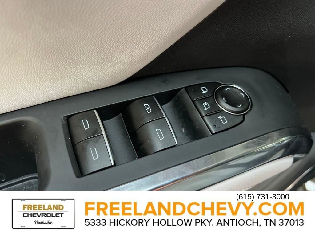 Used 2024 Chevrolet Traverse RS image 17